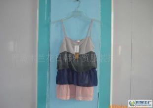 青島日韓外貿(mào)服裝批發(fā)女士原單尾貨庫存小背心吊帶衫_二手設備轉(zhuǎn)讓_世界工廠網(wǎng)中國產(chǎn)品信息庫